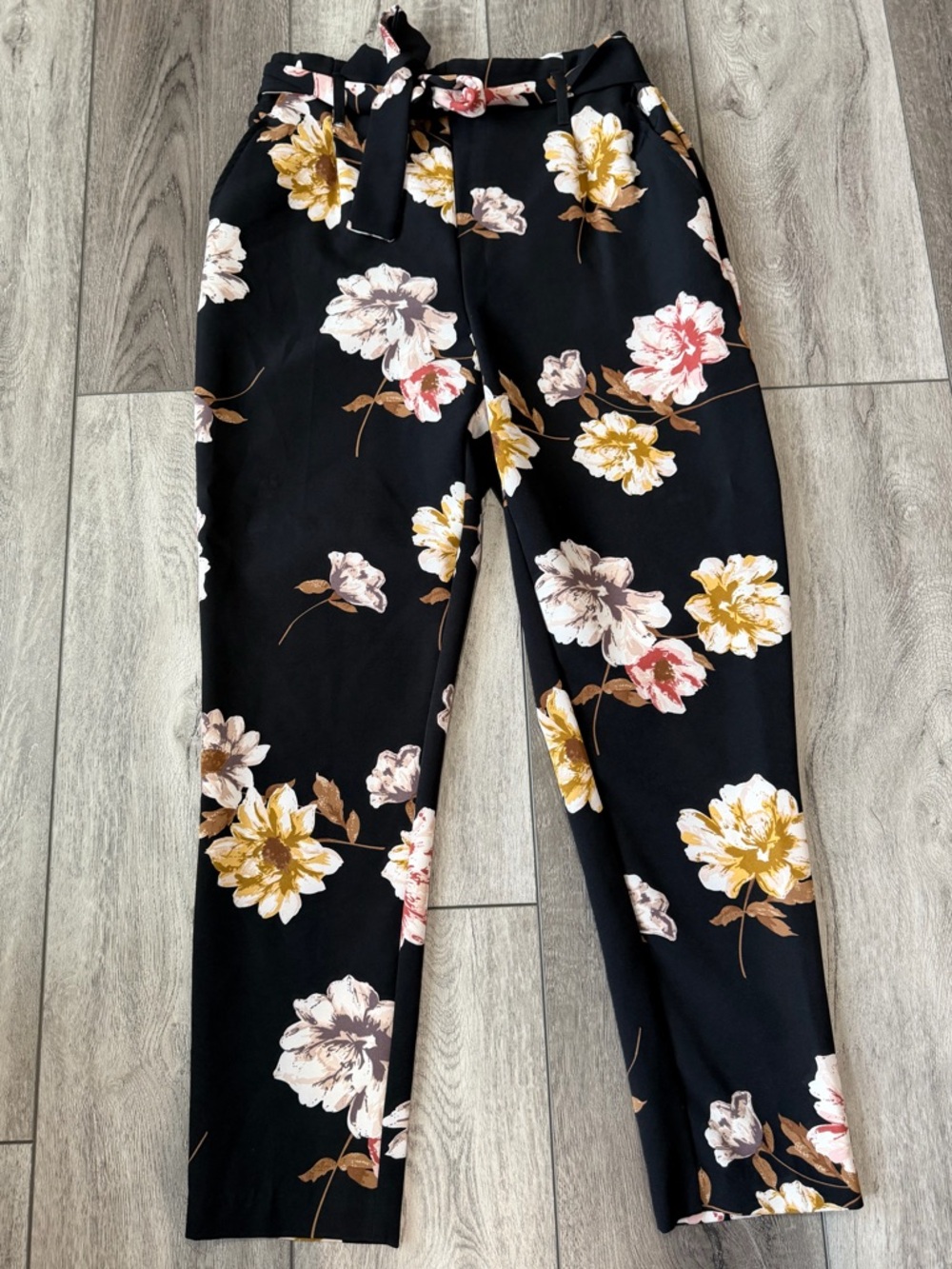 One by Chapter One Black Floral Tie-Waist Pants (XS)